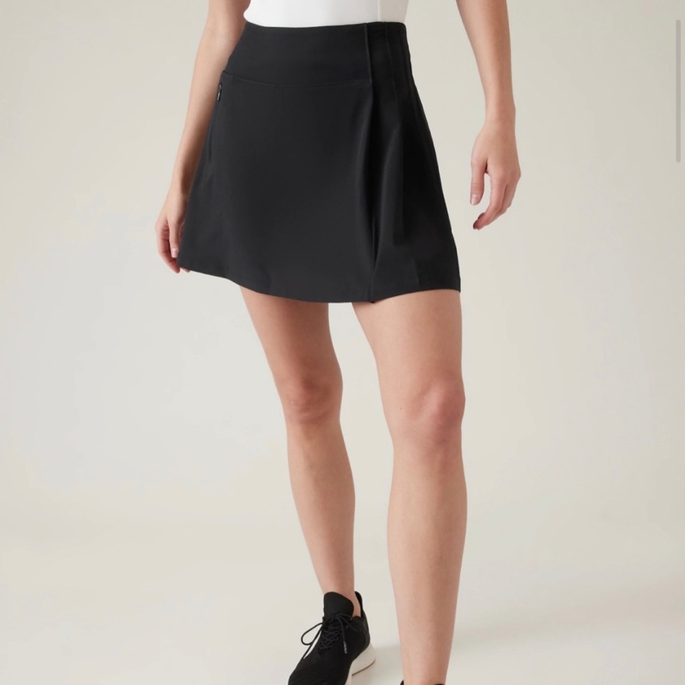 Athleta Fairway Pleated Skort (M) Black